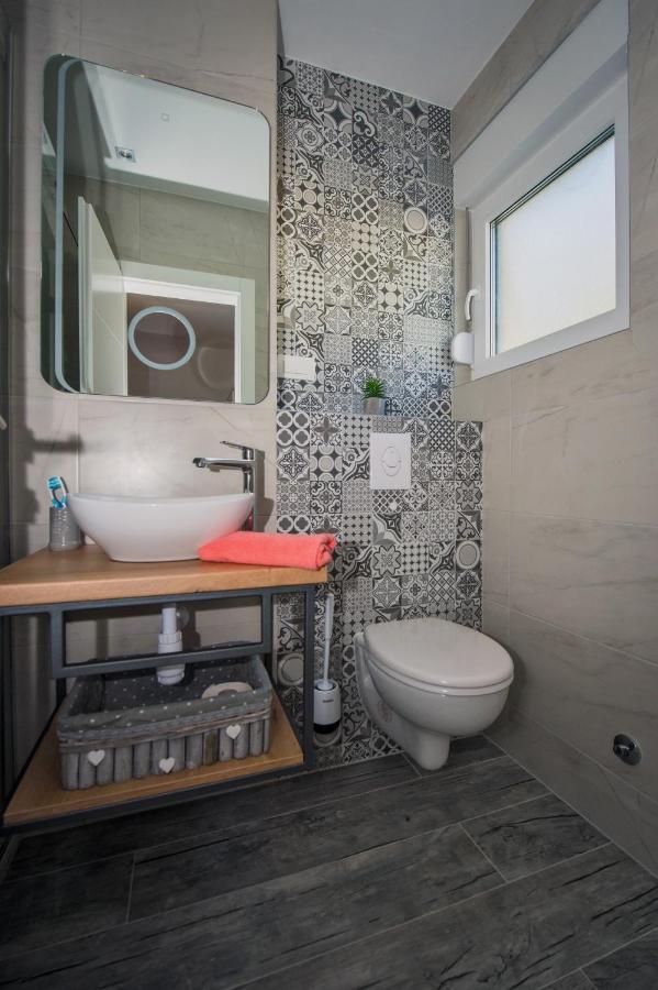 Deluxe 2 Bedroom Apartment With Sea View Baska Voda Bagian luar foto